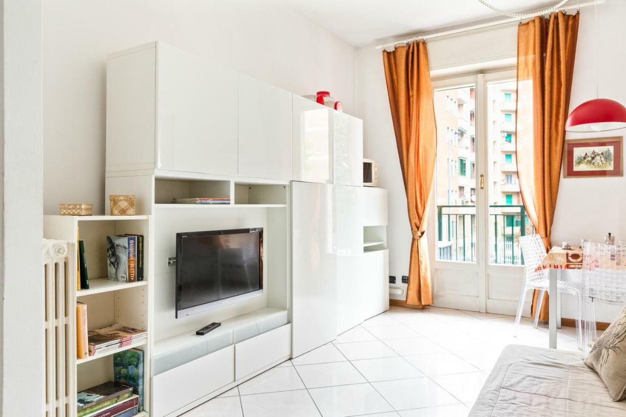 Guesthost - San Siro Stadium Garden Flat — Photos 1